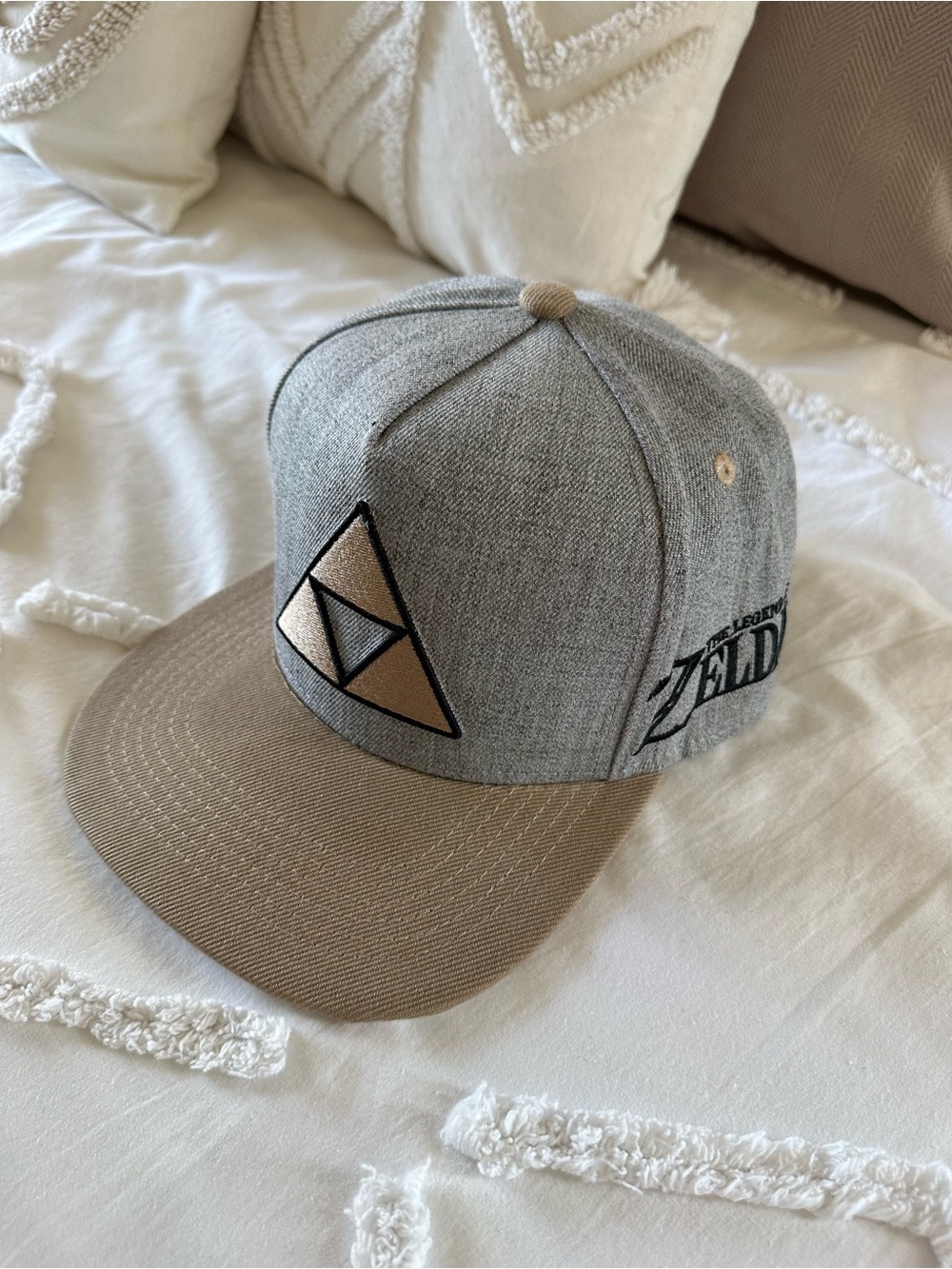 The Legend of Zelda Triforce Snapback Hat - Gray & Tan